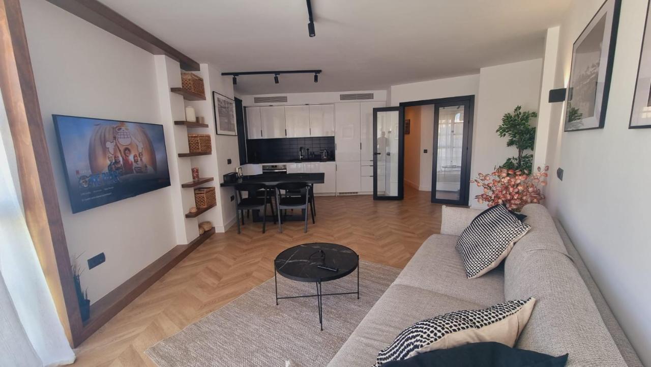 Luxe Appartement In Het Centrum Van Malaga Met Gratis Parkeerplek! Exterior foto
